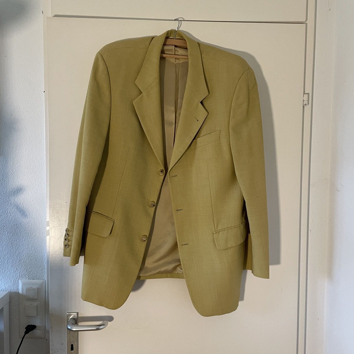 Vintage Vintage yellow oversized blazer made in germany. Size 50L - 1 Thumbnail
