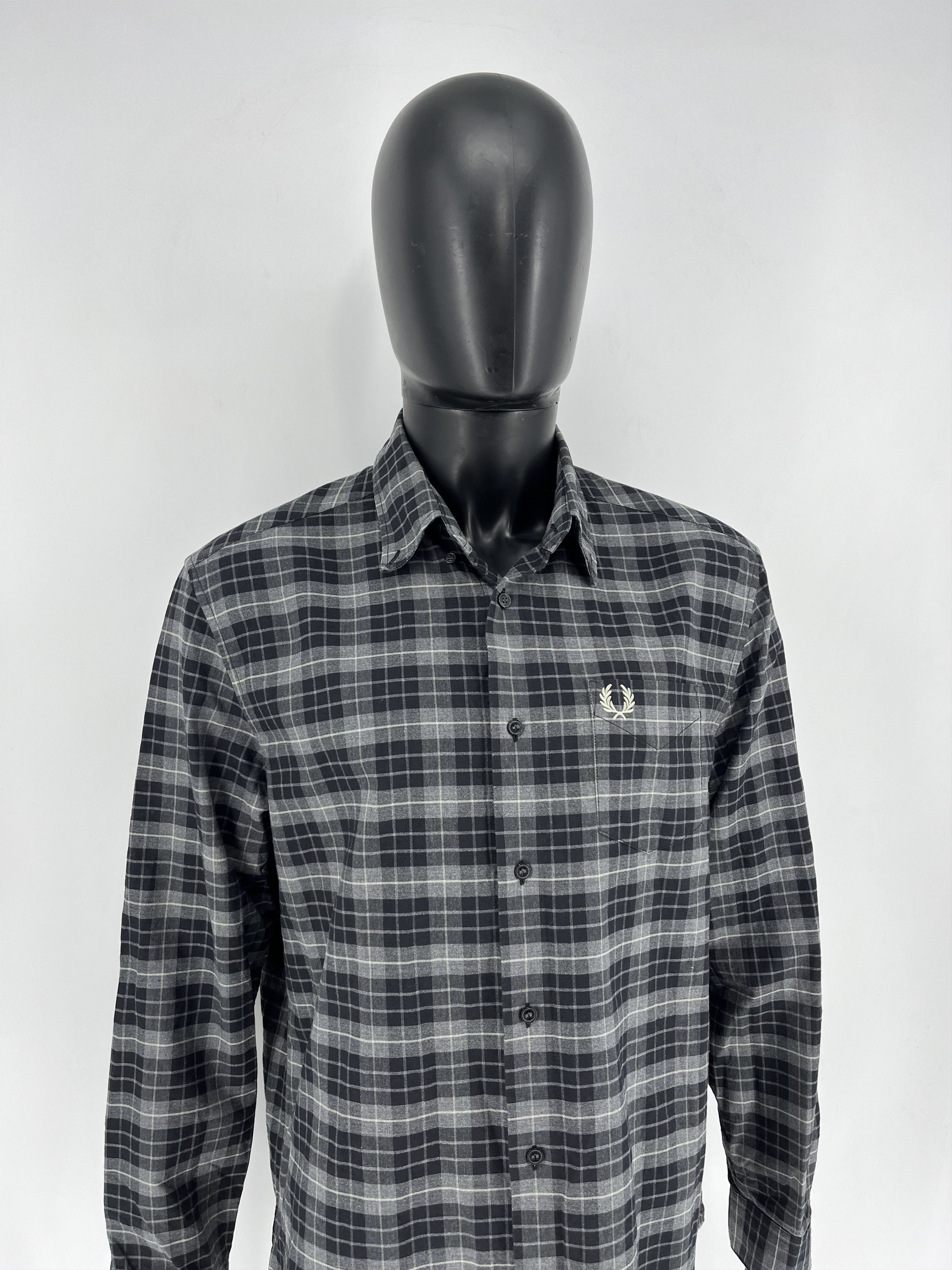 Fred Perry × Vintage Vintage Men’s Fred Perry Button Up Shirt Streetwear Casual Size US L / EU 52-54 / 3 - 3 Thumbnail
