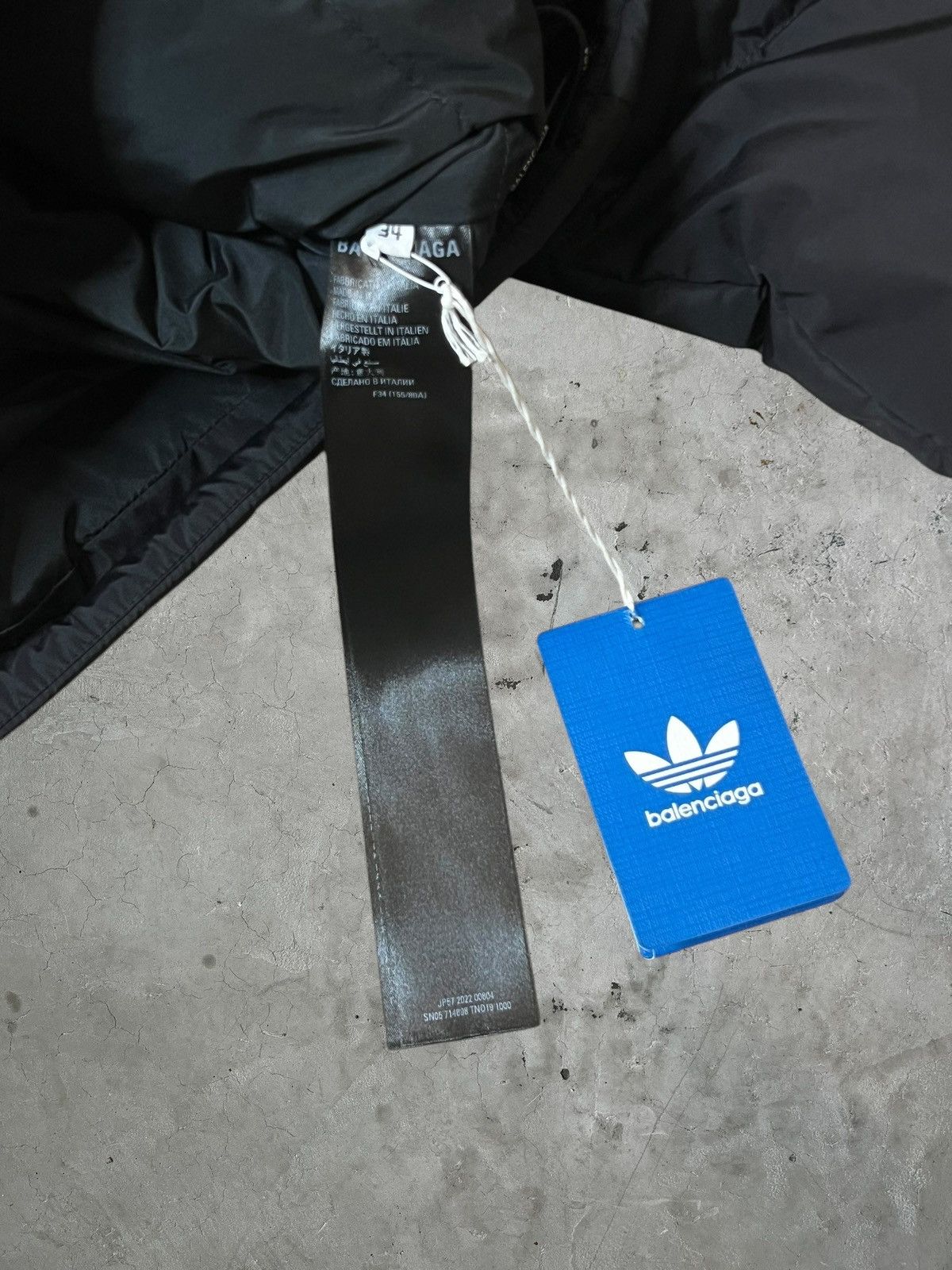 Balenciaga Balenciaga x Adidas Puffer Jacket Size US M / EU 48-50 / 2 - 14 Thumbnail