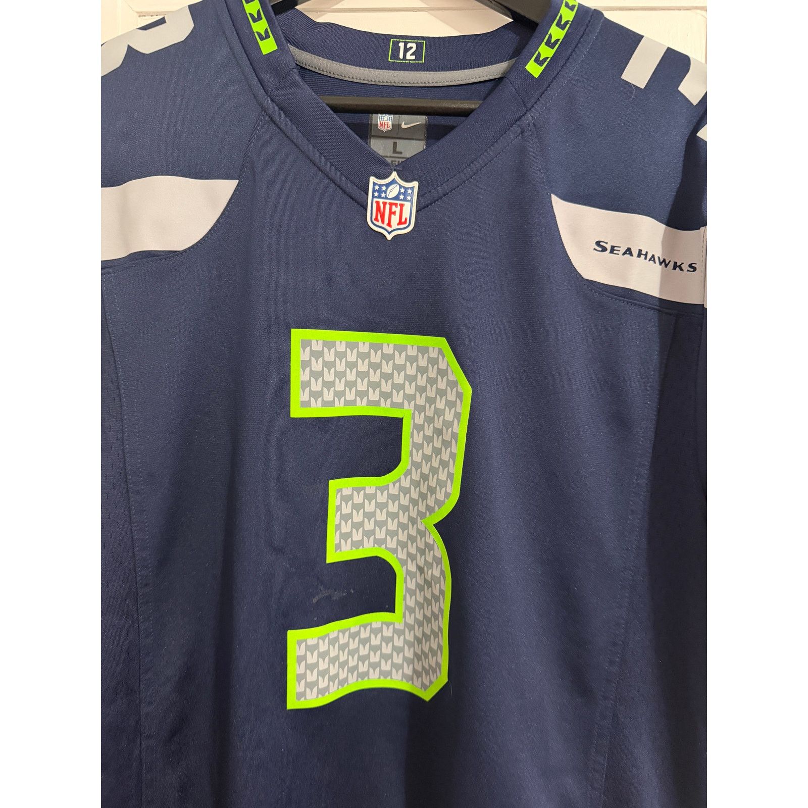 Nike Russell Wilson Seattle Seahawks Nike Football Jersey Size L Size US L / EU 52-54 / 3 - 3 Thumbnail