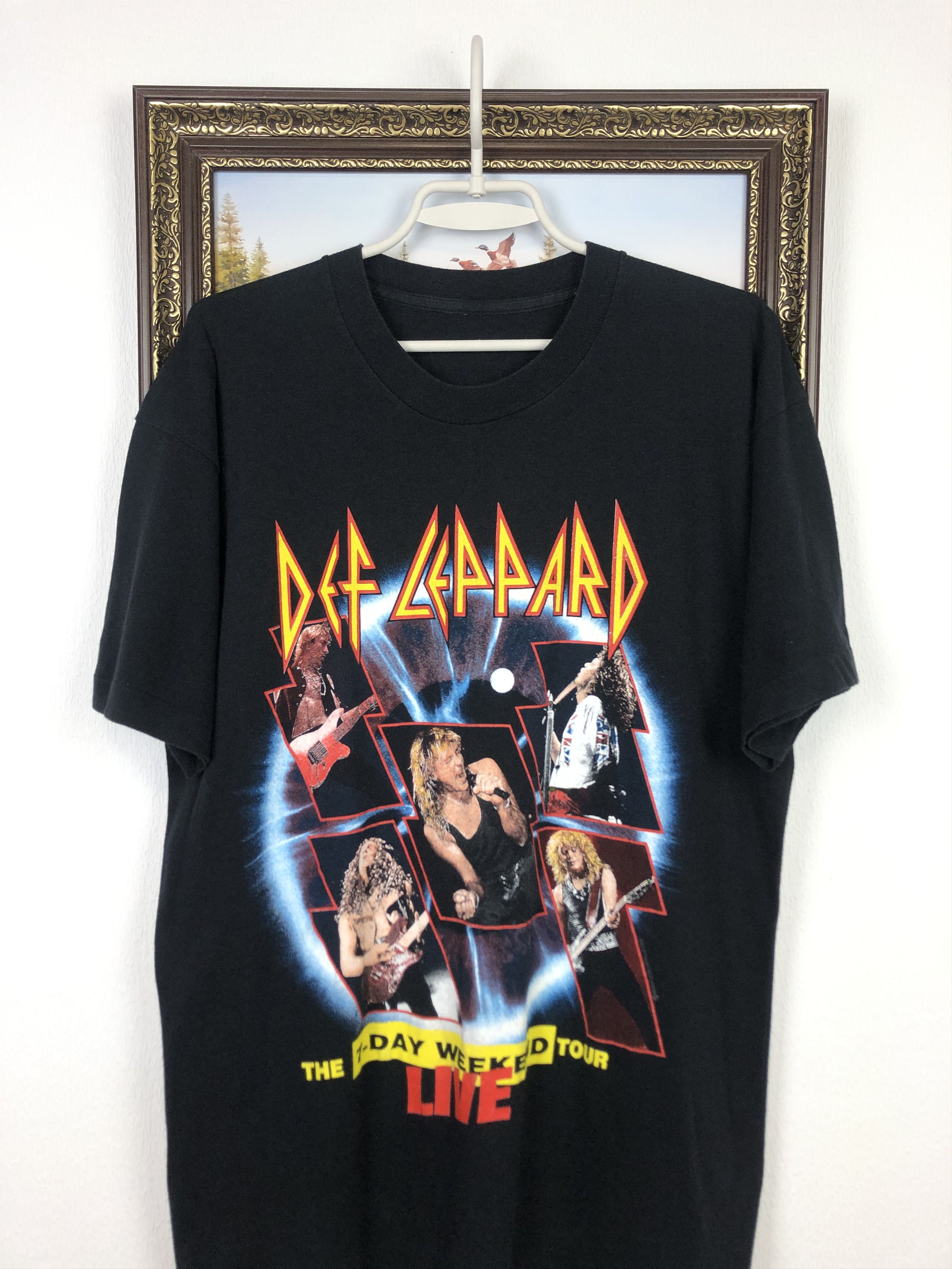 Band Tees Vintage Def Leppard The 7-Day Weekend Tour Tee Band Shirt Size US L / EU 52-54 / 3 - 2 Thumbnail