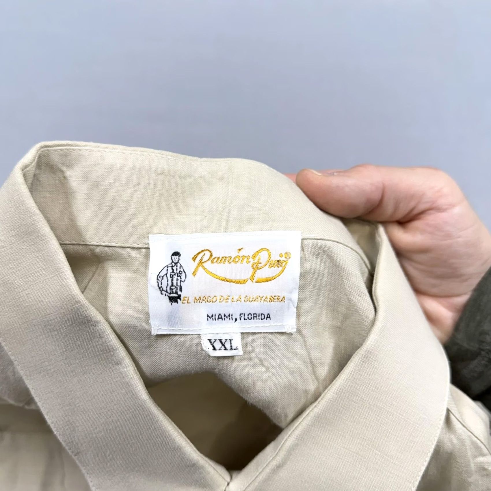 Vintage Ramon Puig Shirt Mens 2XL Beige Linen Button Short Sleeve Guayabera Cuban Tropical Solid Pleated Pocket Relaxed Collar Button-Up 2XL Mens Size US XXL / EU 58 / 5 - 2 Thumbnail