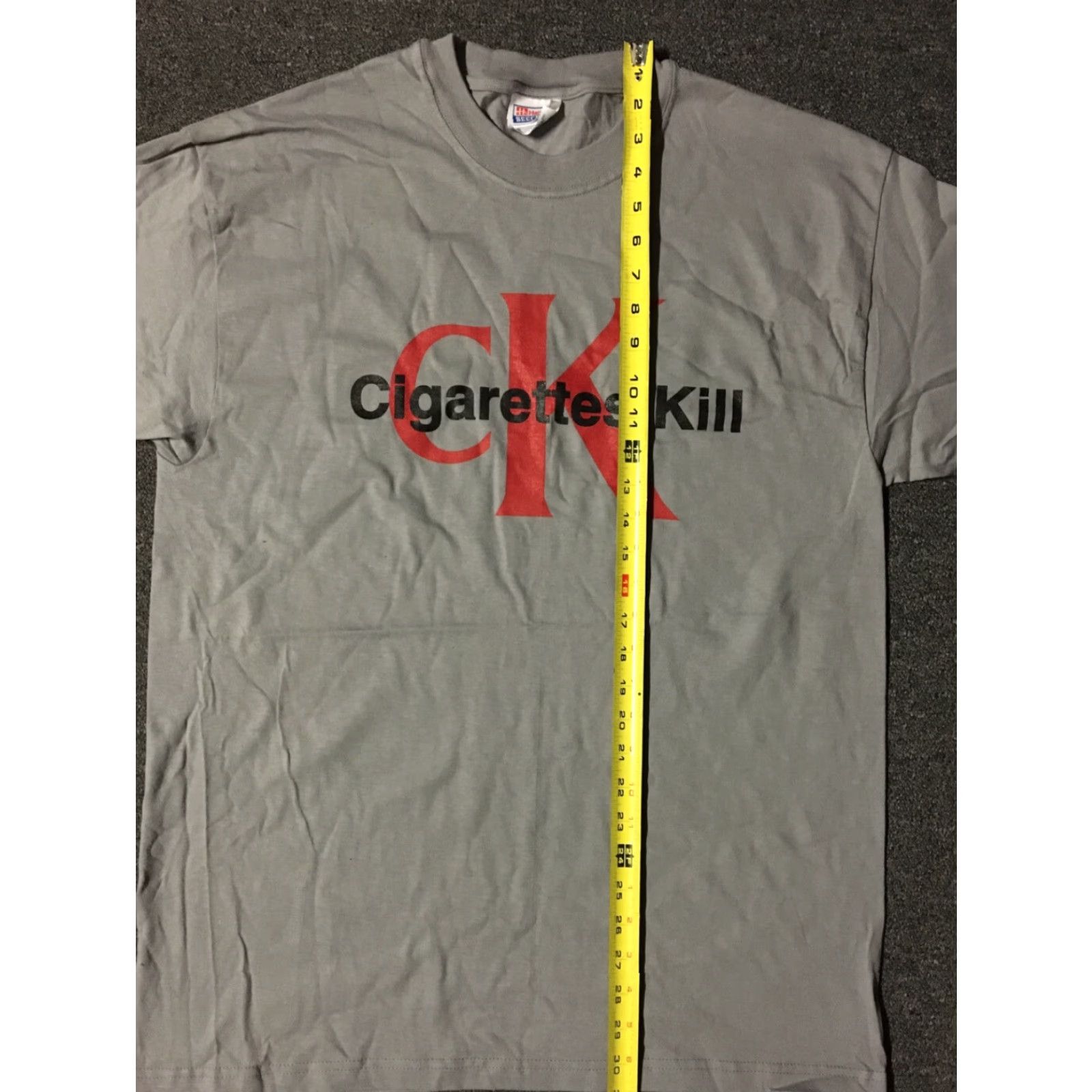 Vintage VINTAGE 90s Cigarettes Kill CK Parody Anti Smoking Shirt L Drug Free Grunge Funny Mens T-Shirt Gray Size US L / EU 52-54 / 3 - 7 Thumbnail