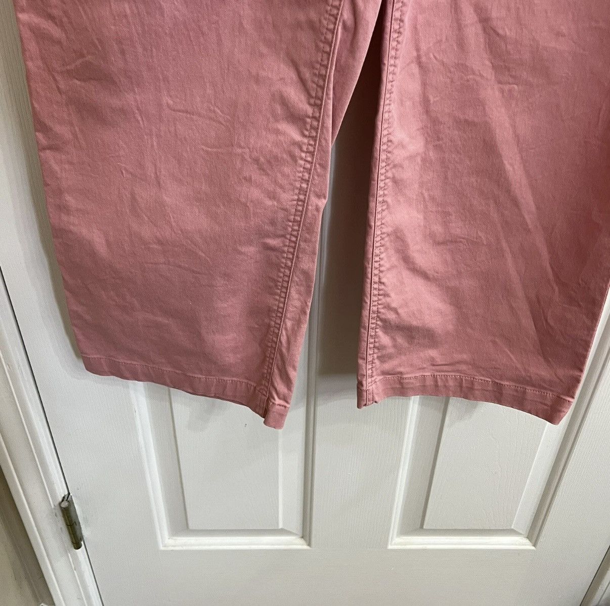 Old Navy Old Navy 16 Pink High Rise Cropped Stretch Chino Pants Size 38" / US 16 / IT 52 - 3 Thumbnail