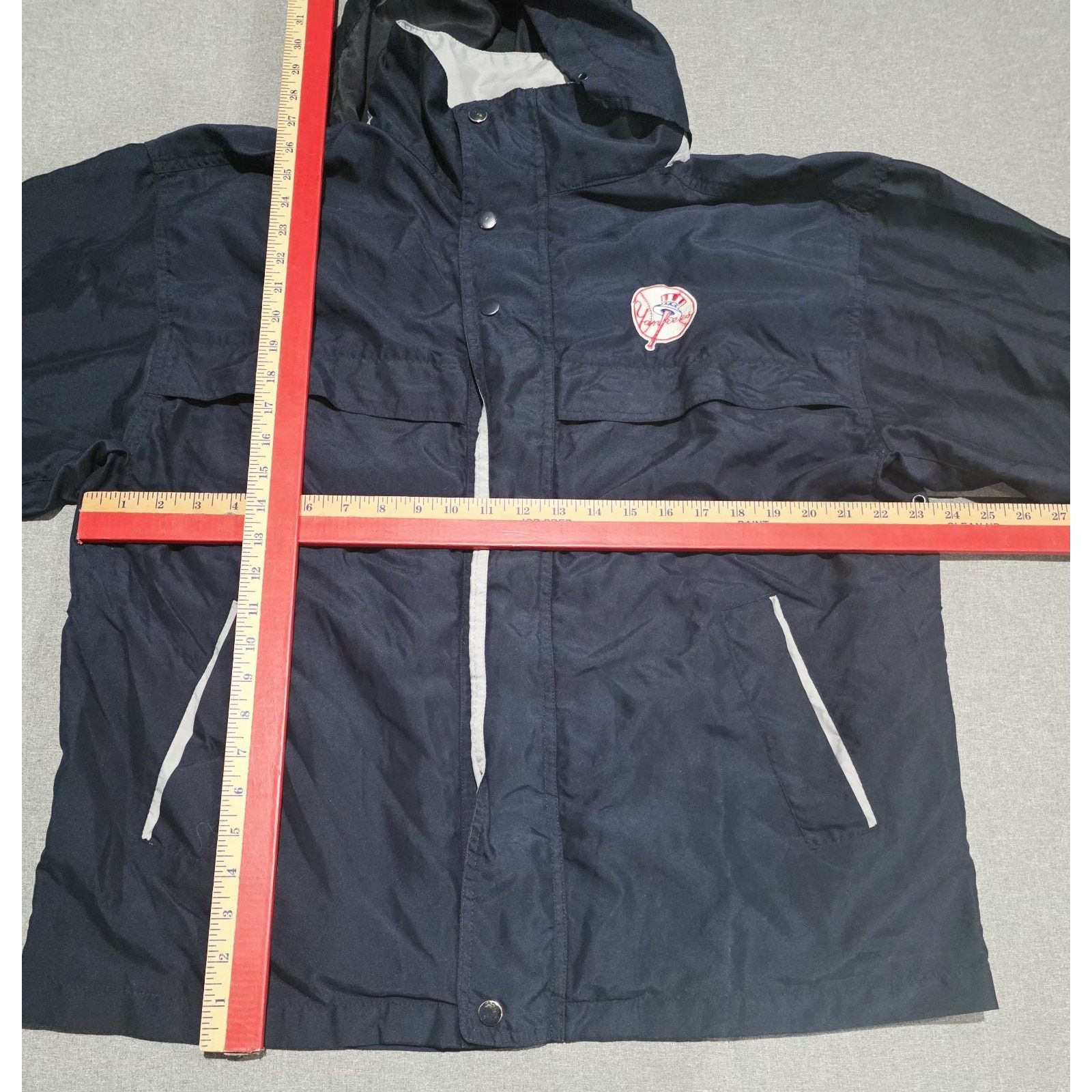 Other G III Sports by Carl Banks MLB New York Yankees Baseball L Size US L / EU 52-54 / 3 - 6 Thumbnail