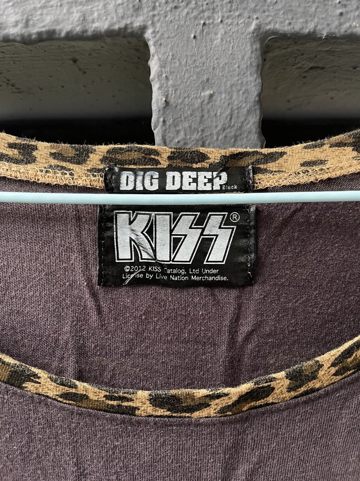 Band Tees × KISS × Vintage Kiss Band tees Leapord Raglan Rare Size US M / EU 48-50 / 2 - 5 Thumbnail