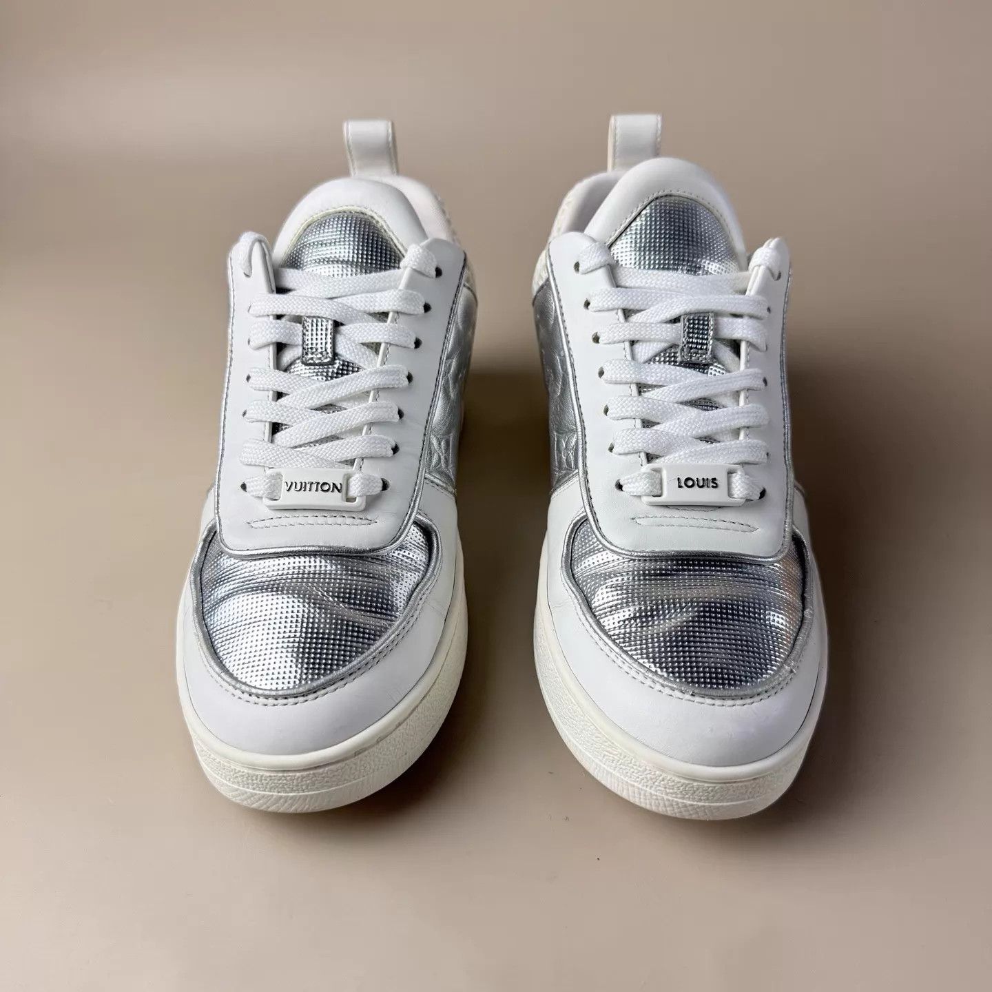 Louis Vuitton Louis Vuitton Silver Monogram Lace-up 35 95New YLP4893 Size US 4.5 / IT 34.5 - 2 Thumbnail