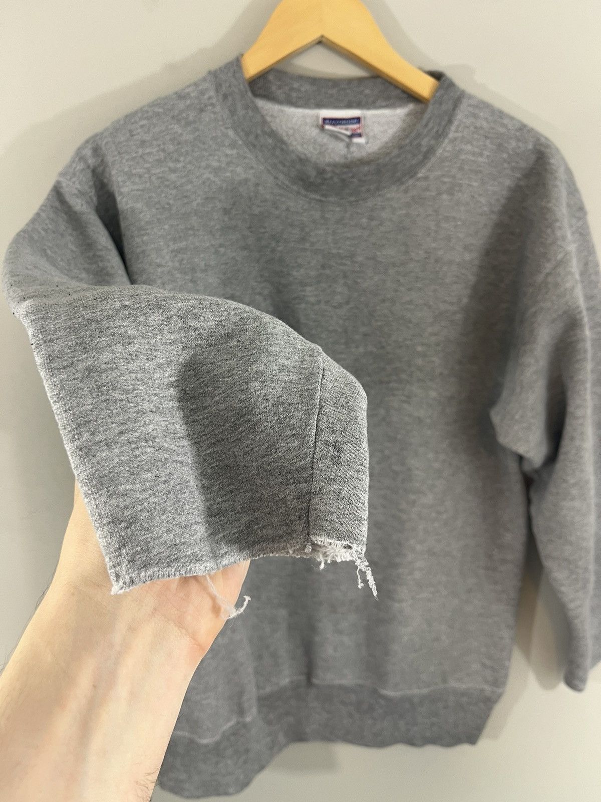 Vintage Blank Distressed Cut Off Basic Vintage Crewneck Size US M / EU 48-50 / 2 - 1 Thumbnail