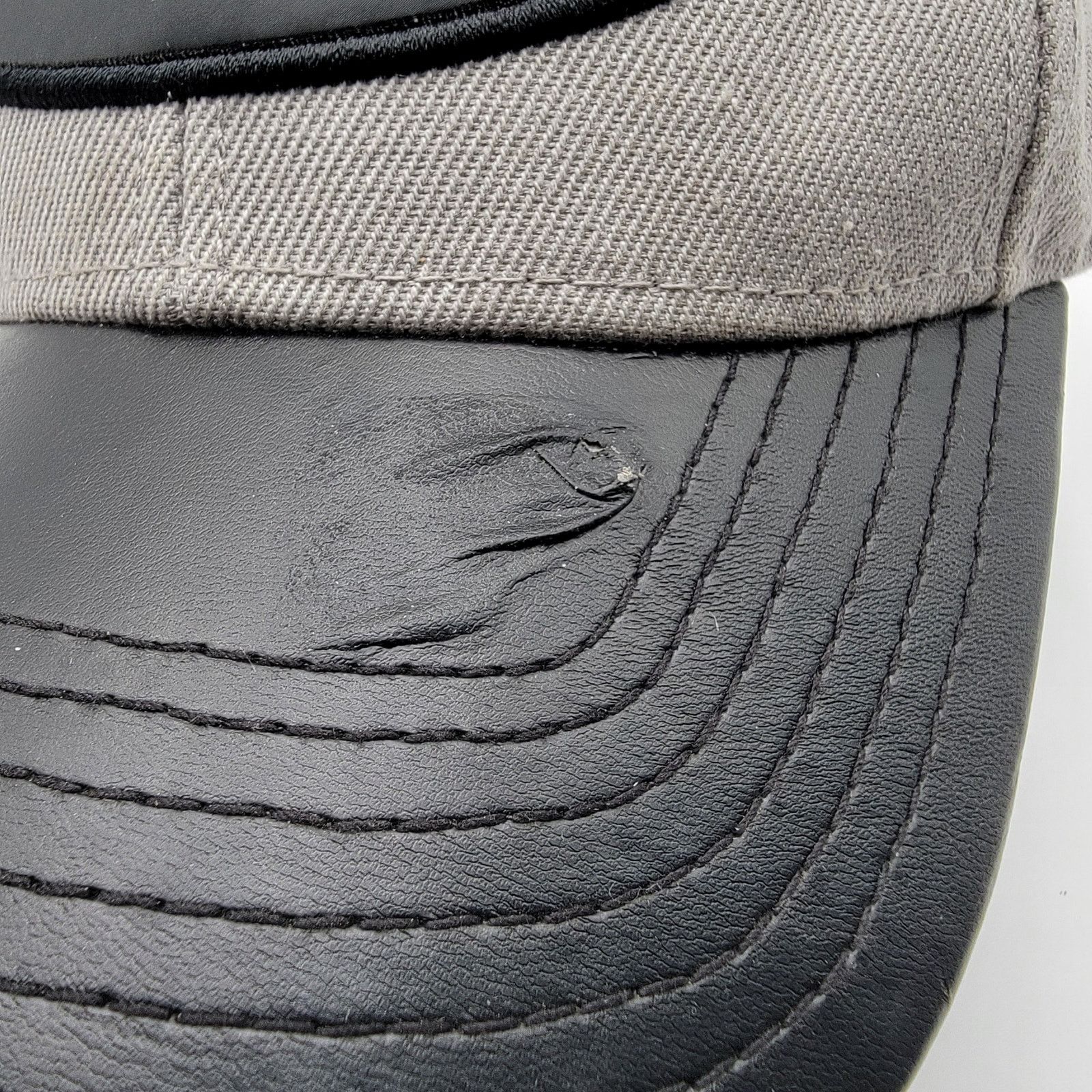 DC Comics Batman Snapback Gray and Black New with flaws Size ONE SIZE - 3 Thumbnail