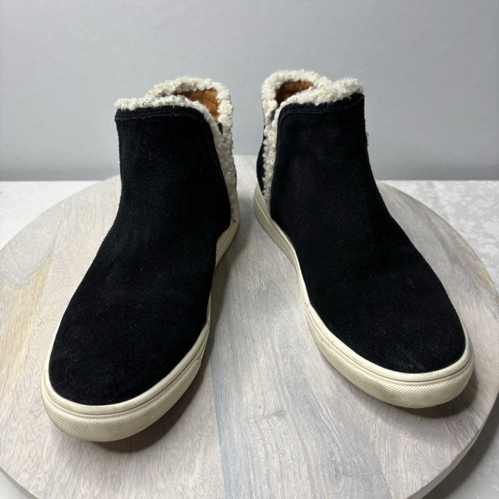 Lucky Brand Lucky Brand Shoes 9 M Casual High Top Sneakers Black Suede Size US 9 / IT 39 - 2 Thumbnail