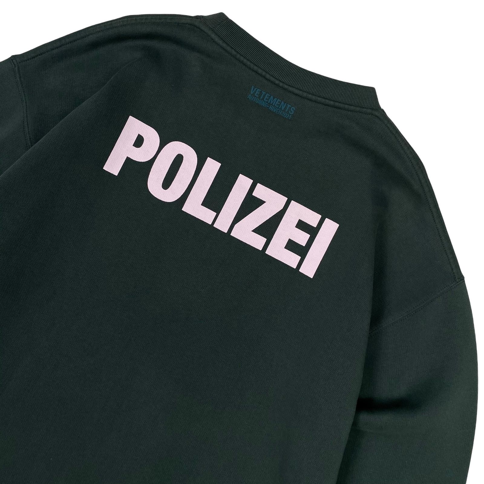 Vetements Vetements Green Polizei Crewneck Size US M / EU 48-50 / 2 - 4 Thumbnail