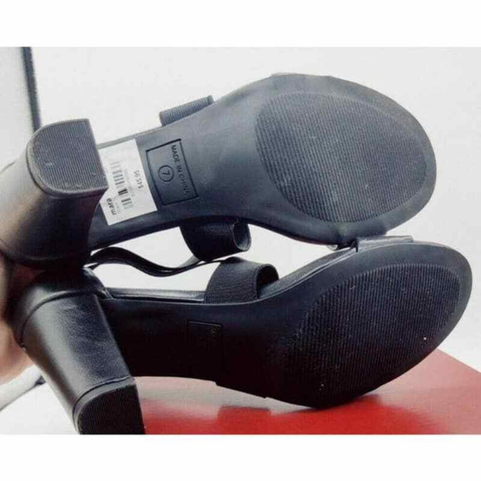 Maison Margiela men's Mara Dressbarn Black Cross Strap Sandals Heels Shoes Size US 7 / IT 37 - 9 Thumbnail