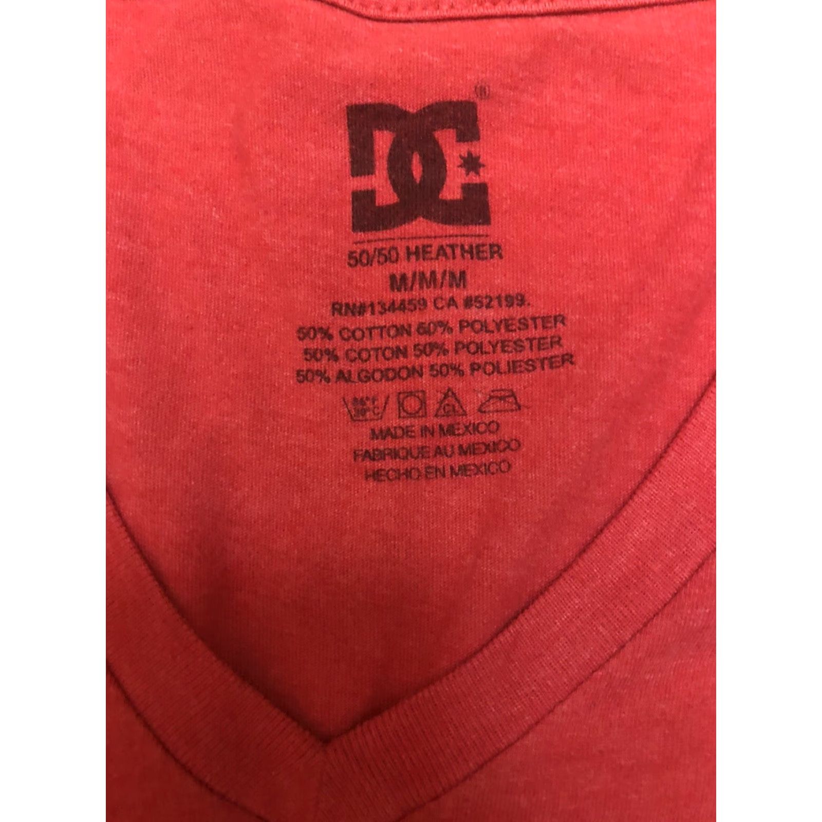 Vintage DC Red V-Neck Shirt M Men Short Sleeve Logo DC Sports T-Shirt Red Mens V-Neck Shirt M Size US M / EU 48-50 / 2 - 2 Thumbnail