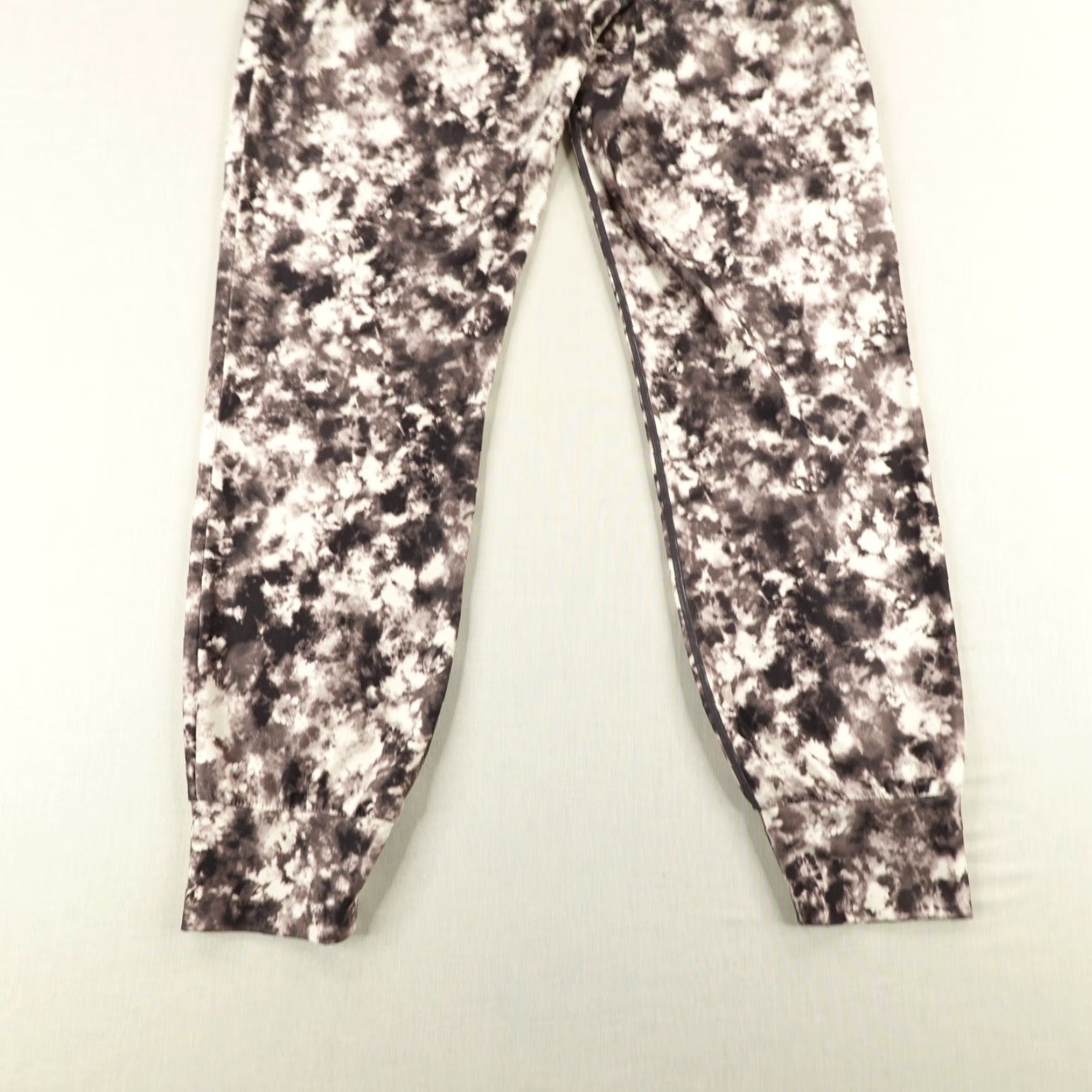 Athleta VINTAGE Athleta Pants Womens S Brown Printed Tie Dye Elation 7/8 Tight Gym Joggers Size 28" / US 6 / IT 42 - 6 Thumbnail
