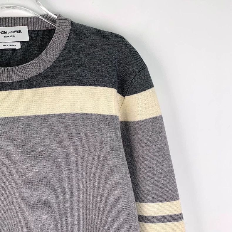 Thom Browne Thom Browne size4 Round collar long sleeve knit sweater Size US XL / EU 56 / 4 - 3 Thumbnail