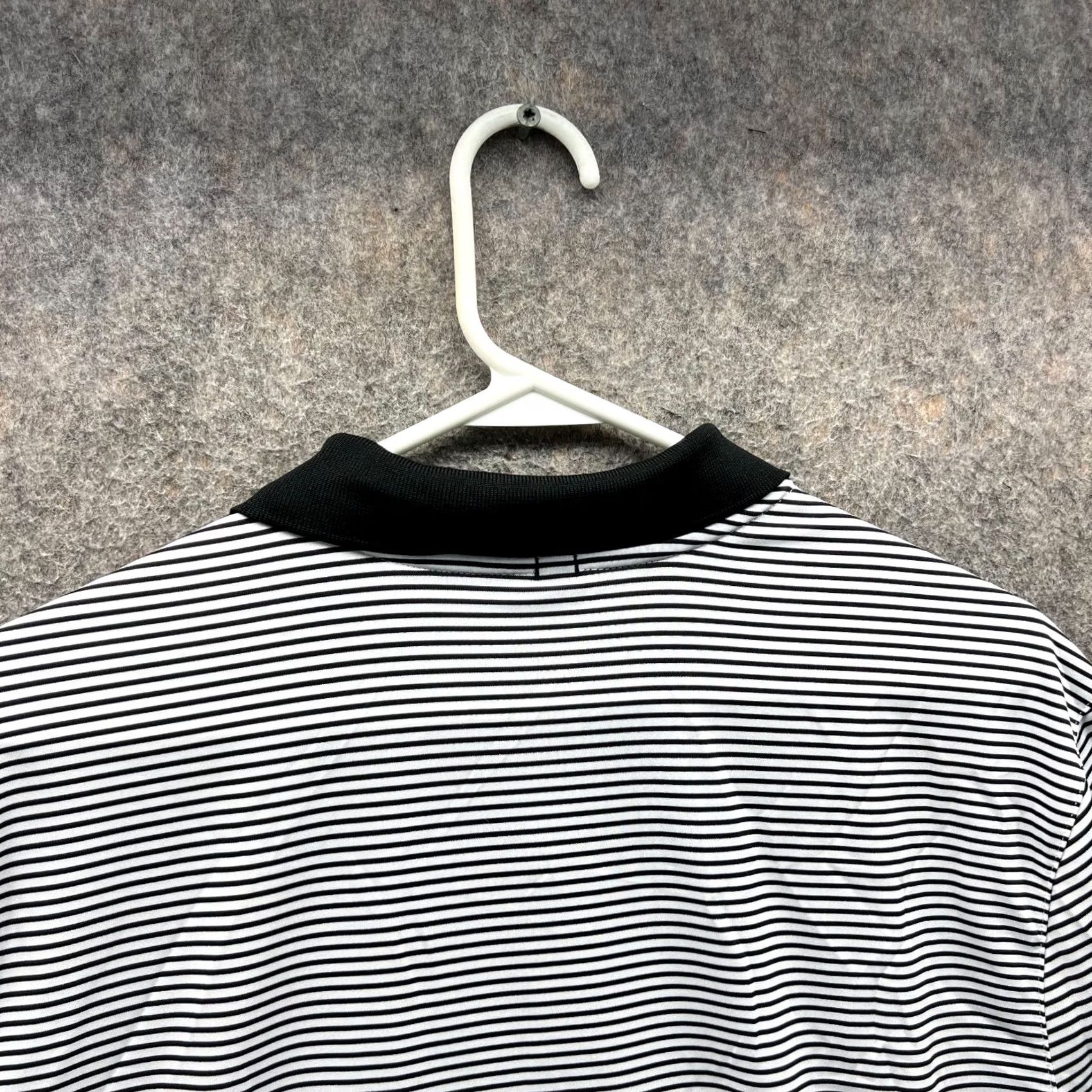 Nike VINTAGE Nike Polo Shirt Men L Black White Stripes Golf 725520 010 Dri-Fit Nike Golf Shirt Mens Size US L / EU 52-54 / 3 - 3 Thumbnail