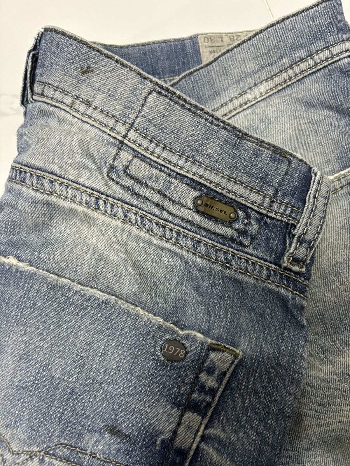 Diesel DIESEL DISTRESS SLIM CARROT DENIM JEANS Size US 32 / EU 48 - 11 Thumbnail
