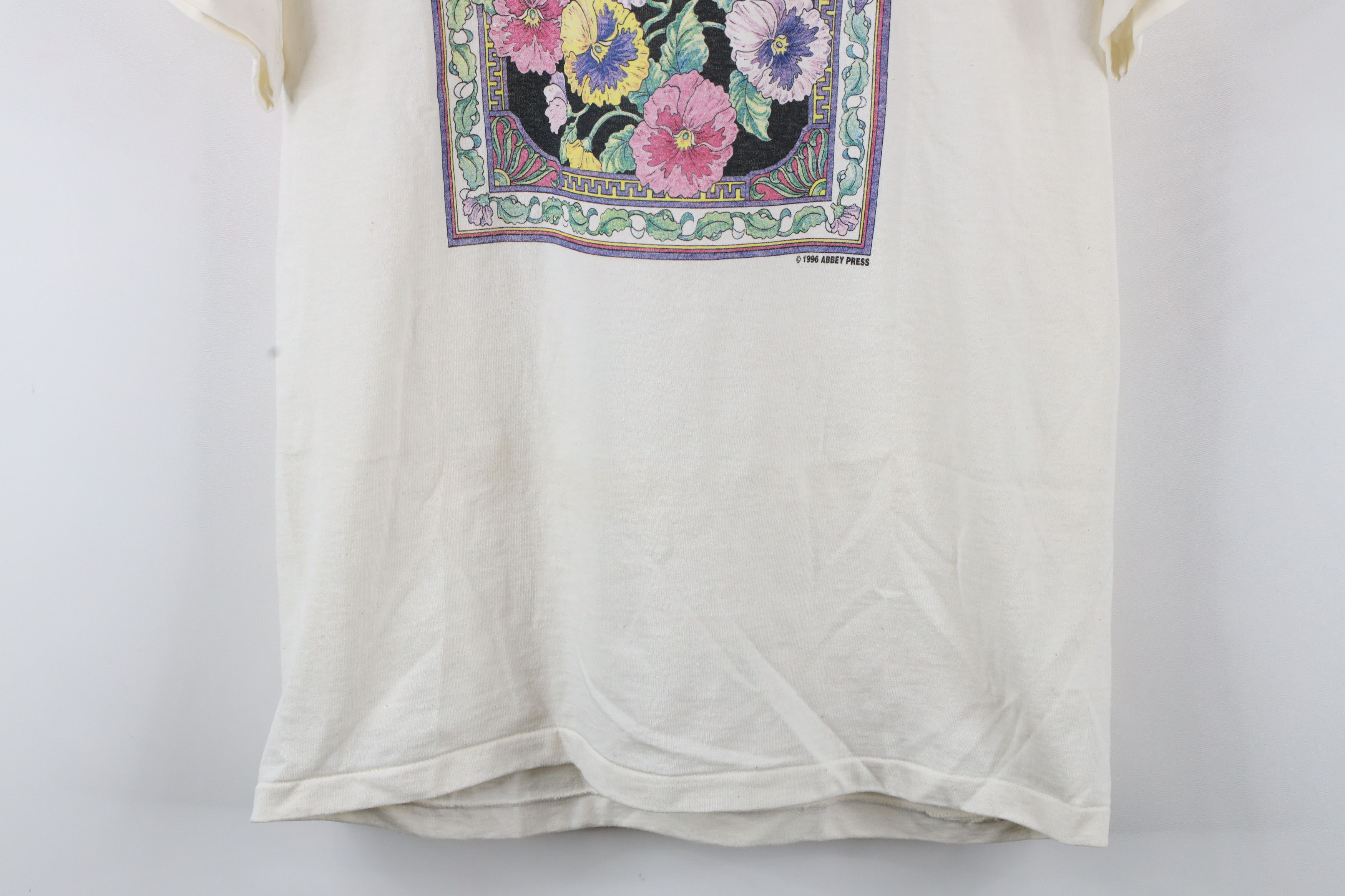 Vintage Vintage 90s Streetwear Flower Floral T-Shirt Cream USA Size L / US 10 / IT 46 - 3 Thumbnail