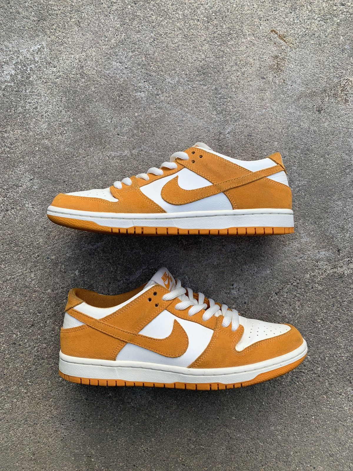 dunk low circuit orange