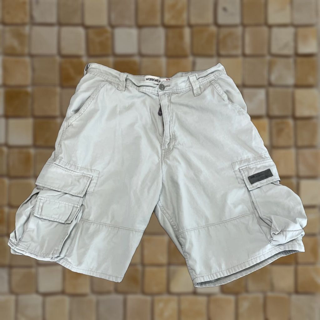 Levi's VINTAGE Levi's Cargo Shorts Men's Size 34 Khaki Workwear Beige 90s Size US 34 / EU 50 - 1 Thumbnail