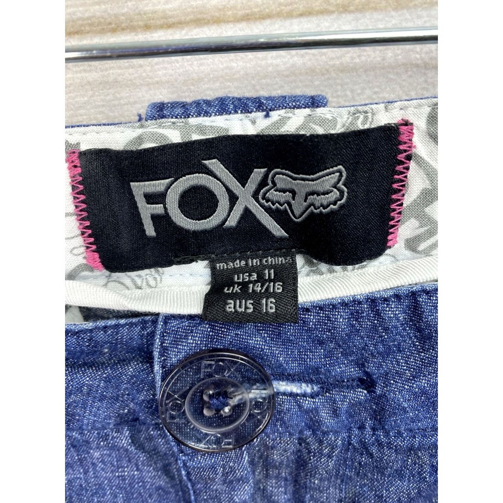 Fox Racing Fox Racing Jean Shorts Woman’s Size 11 Pleated Cuffed Button Detail Mini Y2K 90s Womens Jeans Shorts Denim Blue 90s Fox Size 32" / US 10 / IT 46 - 3 Thumbnail