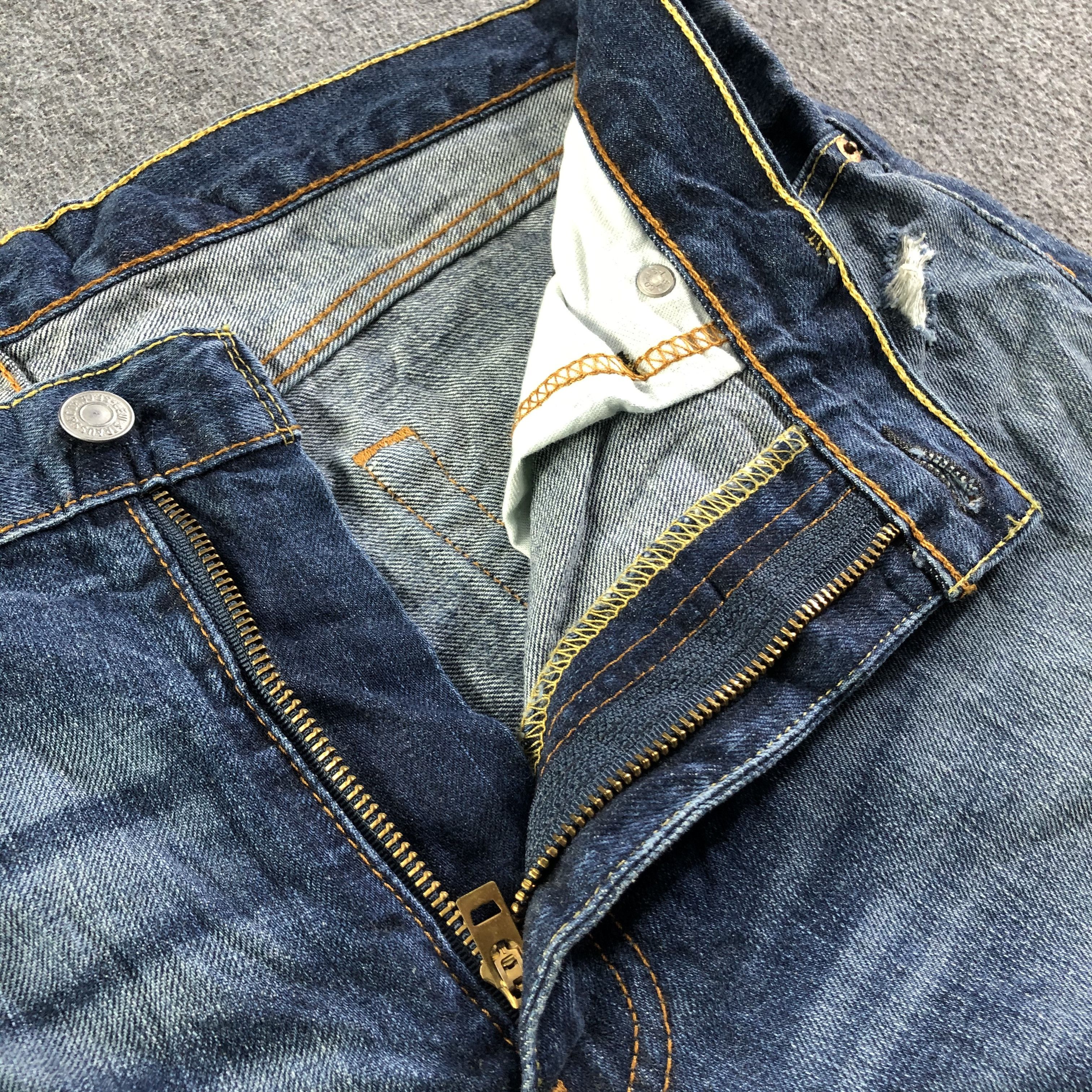 Levi's Vintage Blue Wash Levis 511 Jeans-J4239 Size US 37 - 8 Thumbnail