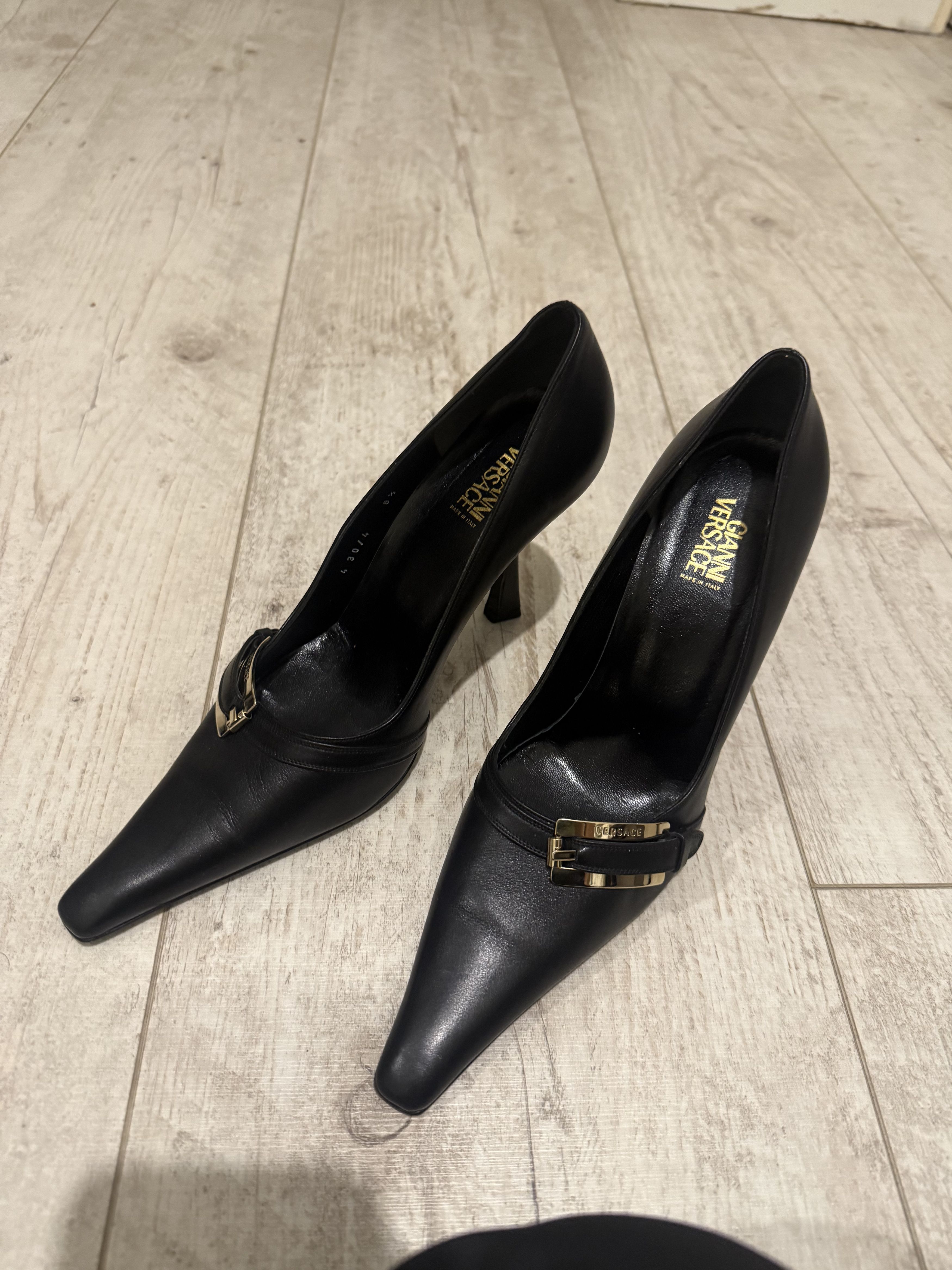 Versace Vintage Versace - Black Leather Pointed Heels 38.5 (8.5) Size US 8.5 / IT 38.5 - 1 Thumbnail