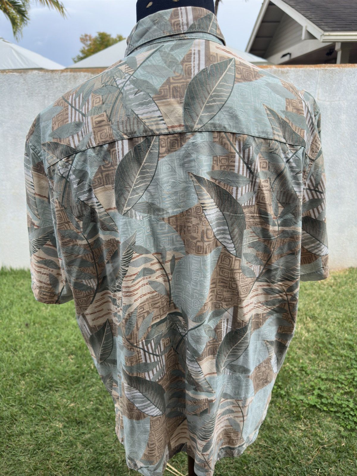 Tori Richard PreOwned Tori Richard Hawaiian Print Multicolored Men's XL Size US XL / EU 56 / 4 - 2 Thumbnail