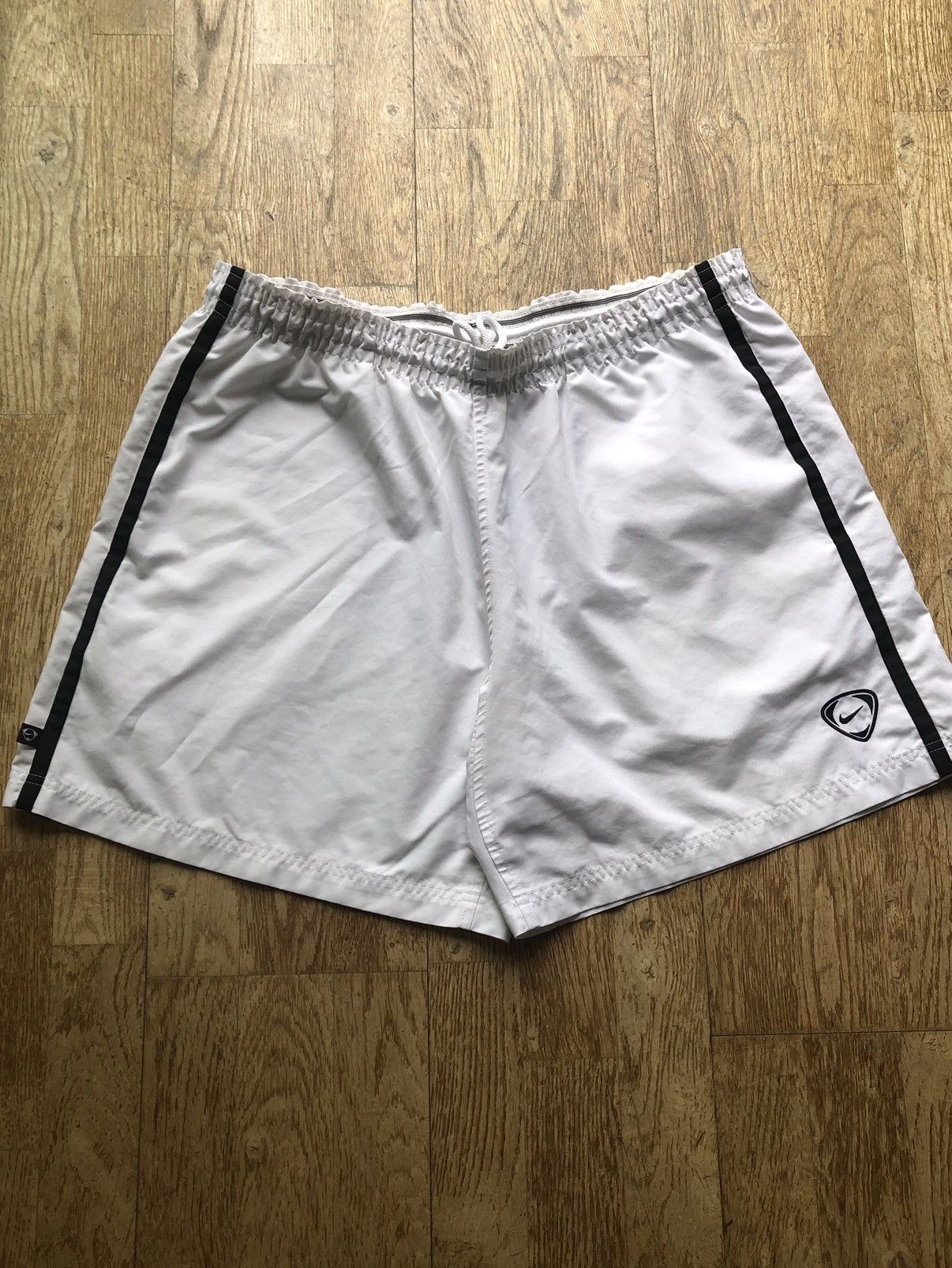Nike NIKE FOOTBAL VINTAGE SPORT RUNNING SHORTS Size US 37 - 1 Thumbnail