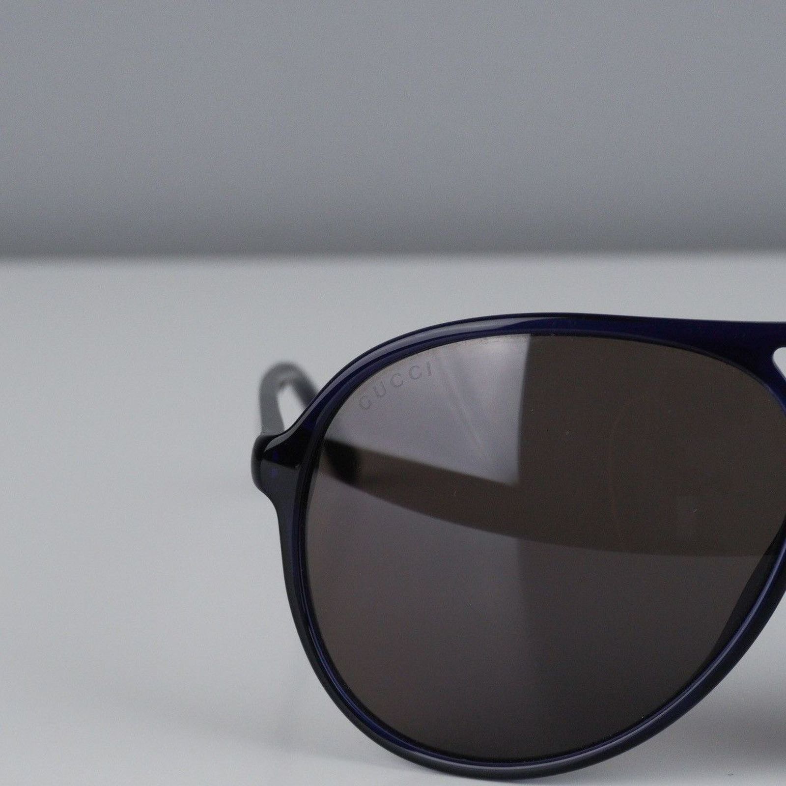 Gucci Vintage gucci silver logo navy oval aviator pilot sunglasses Size ONE SIZE - 6 Thumbnail