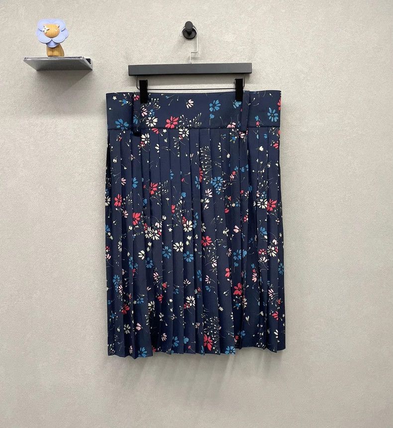 Balenciaga Balenciaga Navy Blue Floral Skirt Size 35" - 1 Thumbnail