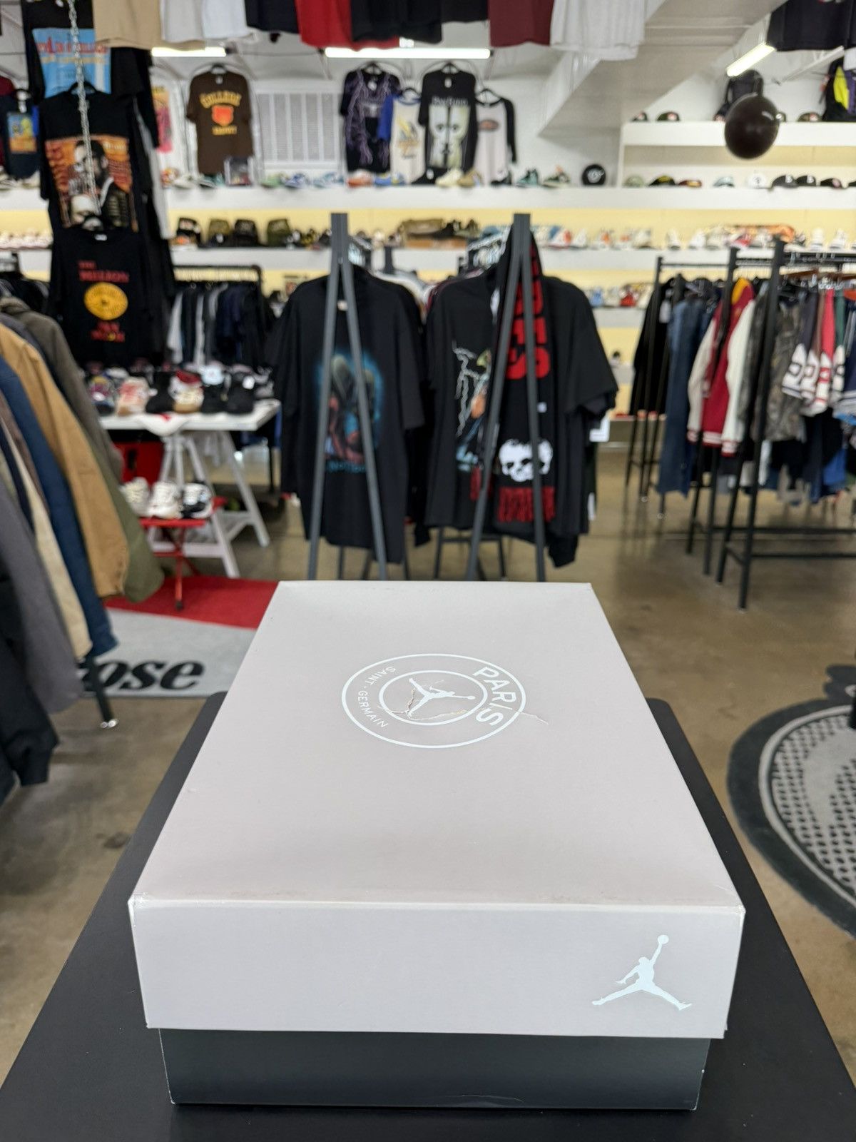 Jordan Brand Air Jordan 5 Low PSG Size 7.5 (2022) Size US 7.5 / EU 40-41 - 16 Thumbnail
