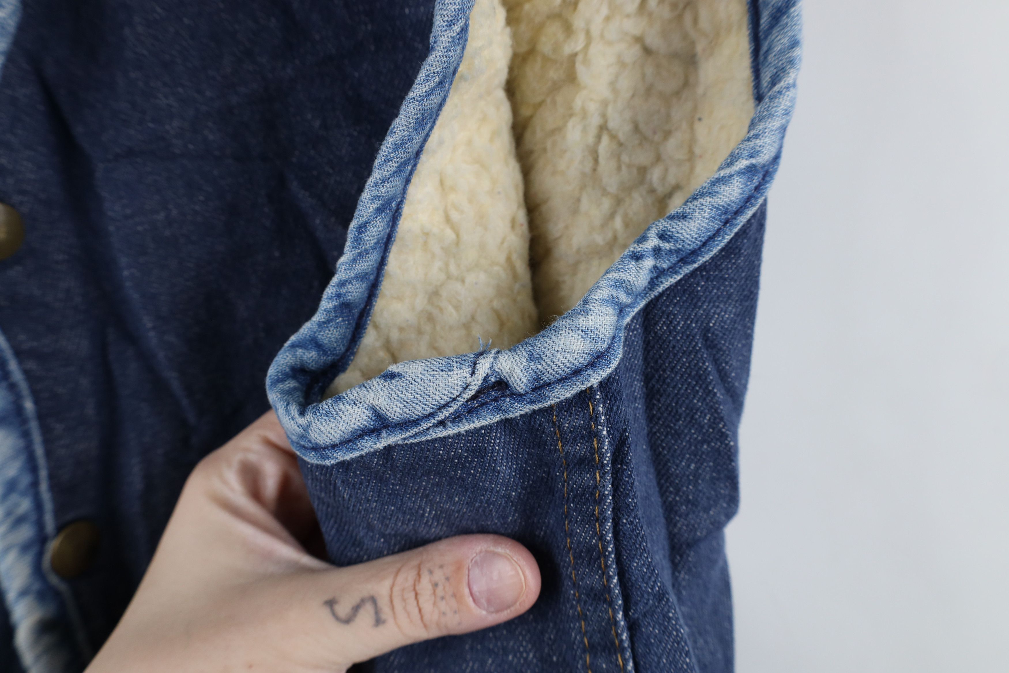Carhartt × Vintage Vintage 80s Carhartt Deep Pile Fleece Lined Denim Vest USA Size US L / EU 52-54 / 3 - 8 Thumbnail