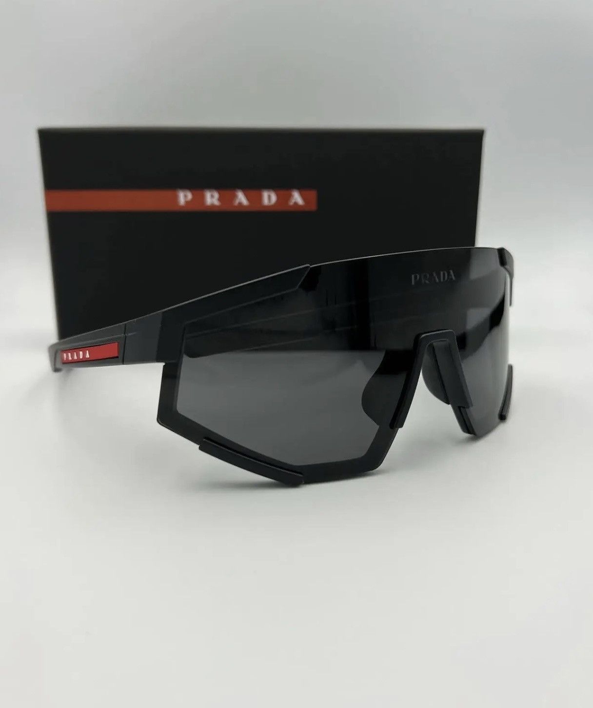 Prada sunglasses Linea Rossa PS 04WS DG006F