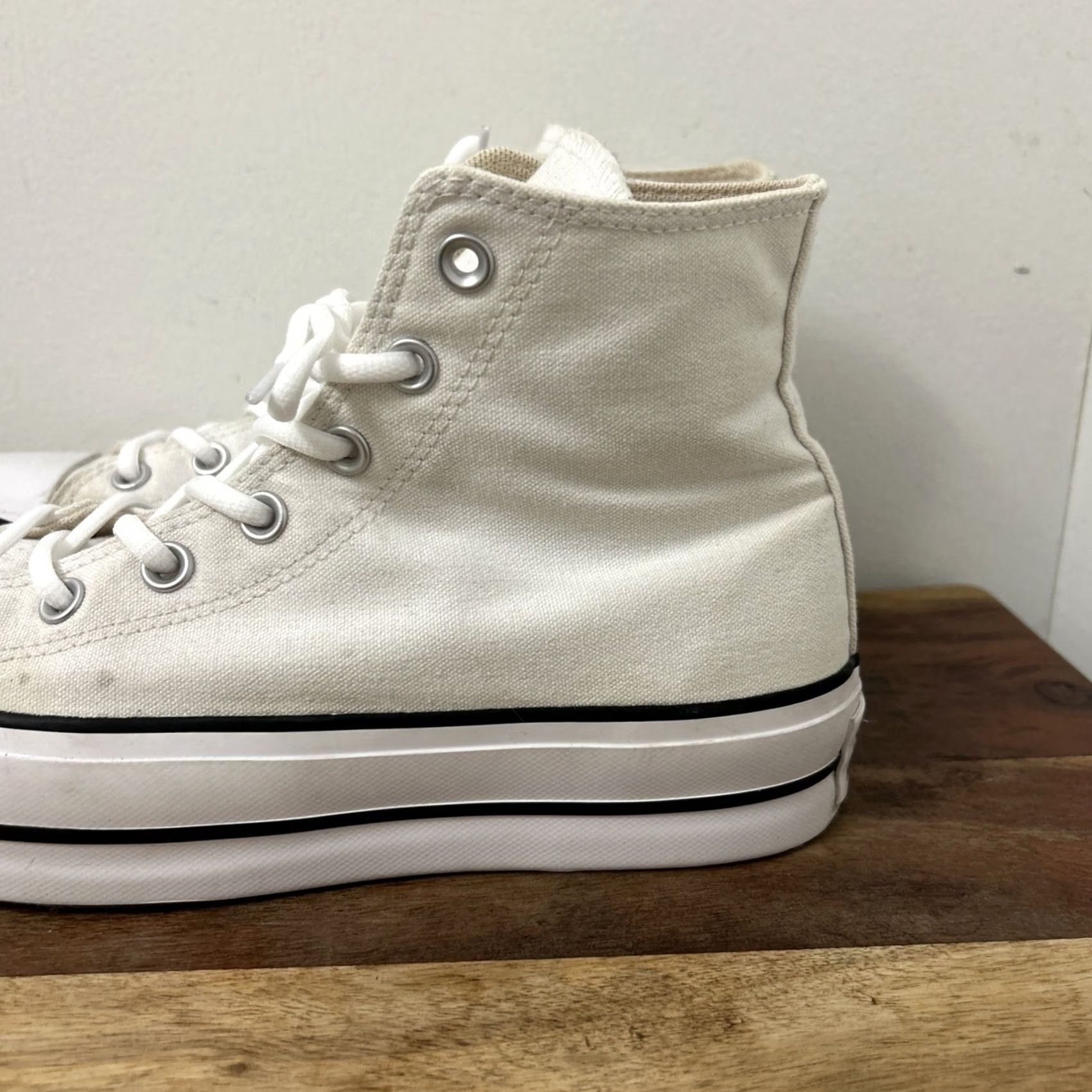 Converse VINTAGE Converse Chuck Taylor All Star Platform Womens Size 9 White Canvas Sneaker Stars Mens Womens Girls Size US 7 / IT 37 - 5 Thumbnail