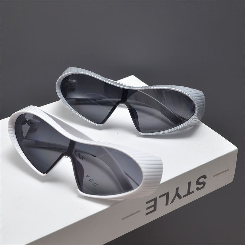 VIBE Rare Street ins style custom avant-garde sunglasses Size ONE SIZE - 4 Thumbnail