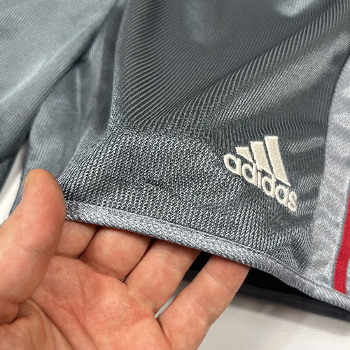 Adidas Adidas vintage Feyenoord Rotterdam Holland Soccer Shorts Size US 32 / EU 48 - 5 Thumbnail