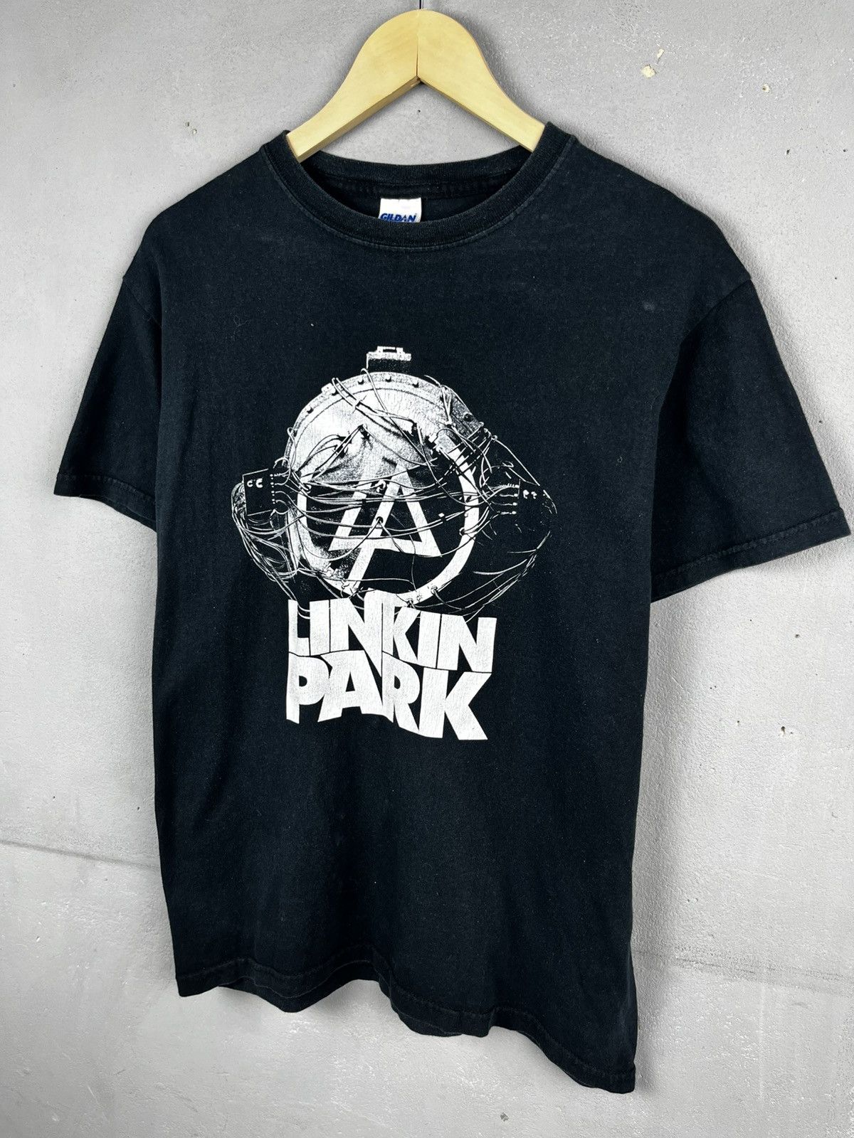 Band Tees Vintage 2000ʼs Linkin Park Band Rock T Shirt Black Size US M / EU 48-50 / 2 - 3 Thumbnail