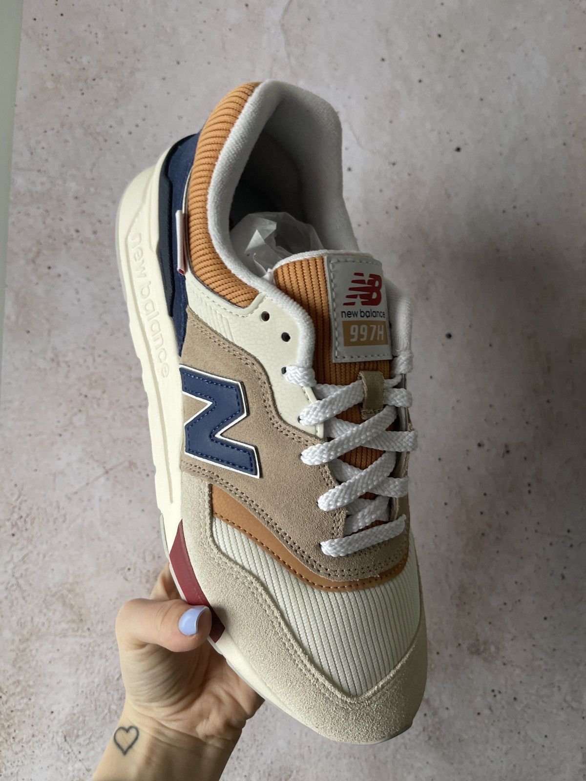New Balance New Balance 997H Sweet Caramel Size US 8 / EU 41 - 3 Thumbnail