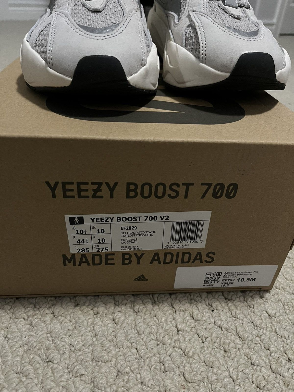 Adidas × Kanye West Yeezy 700 Static Size US 10.5 / EU 43-44 - 8 Thumbnail