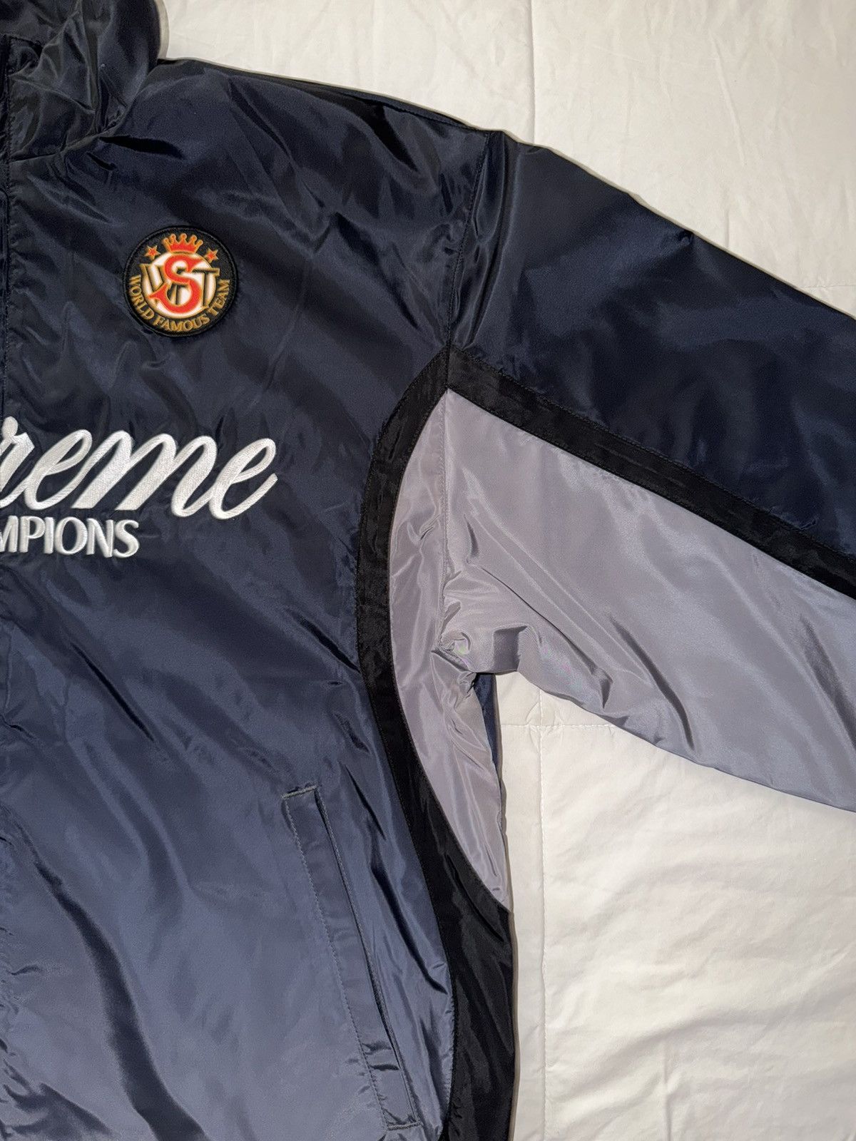 Supreme × Umbro Supreme x Umbro Gradient Track Jacket – Black (Size Small) Size US S / EU 44-46 / 1 - 5 Thumbnail
