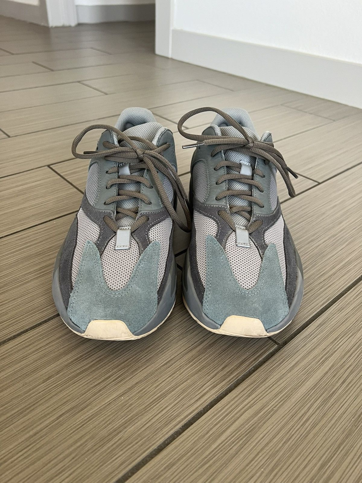 Adidas Yeezy Boost 700 Teal Blue Size US 10 / EU 43 - 4 Thumbnail