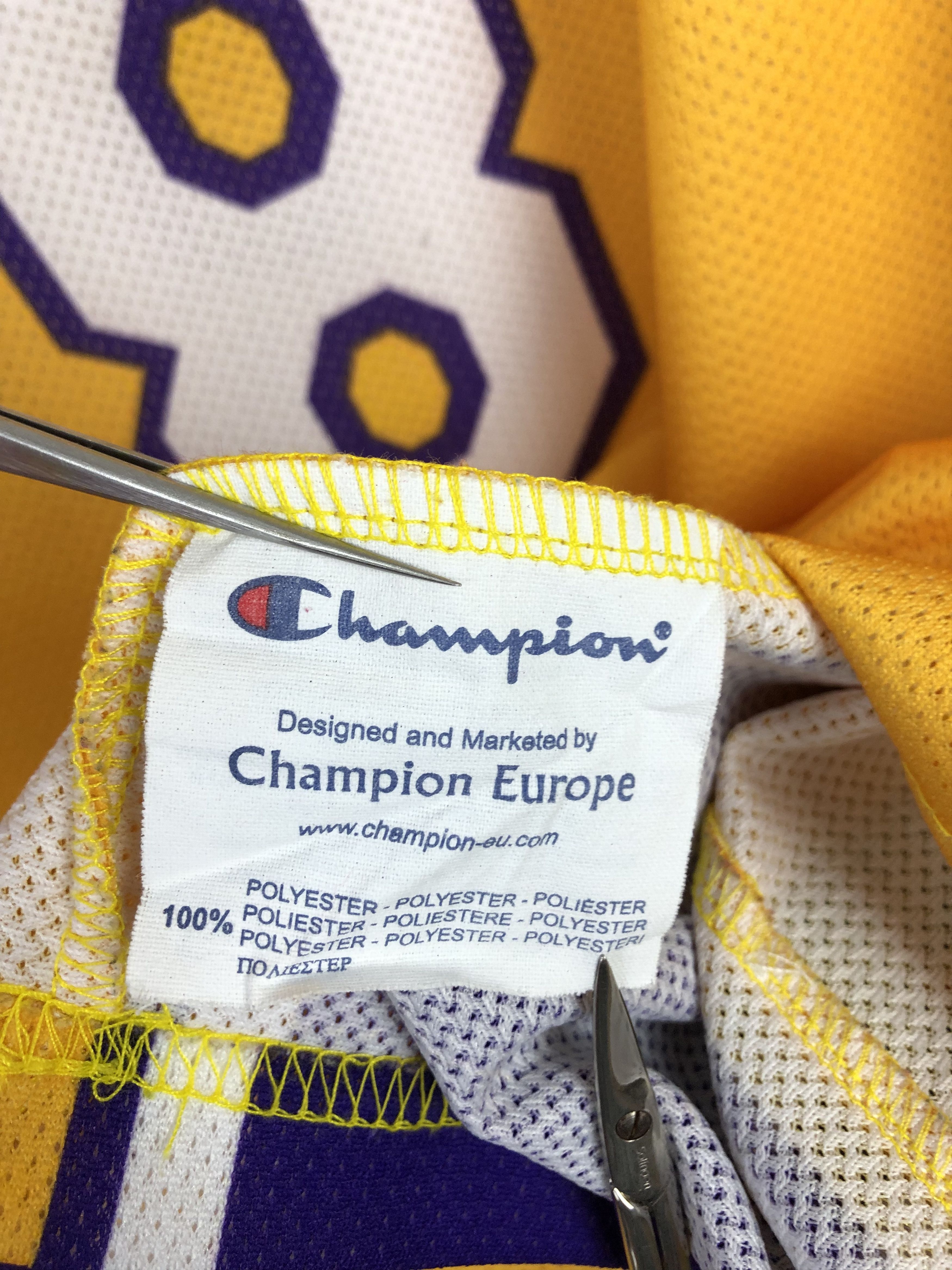 Champion Vintage Champion Los Angeles Lakers NBA Bryant Jersey Mens Size US S / EU 44-46 / 1 - 8 Thumbnail