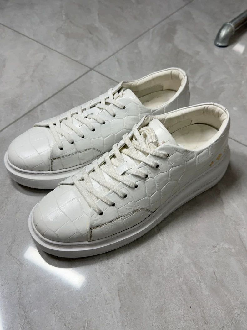 Louis Vuitton Louis Vuitton Alligator leather casual shoes board shoes Size US 8 / EU 41 - 2 Thumbnail