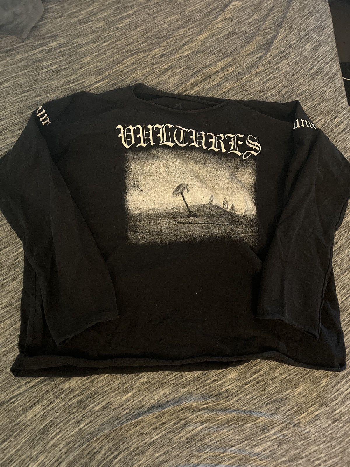Yeezy vultures crewneck Size US S / EU 44-46 / 1 - 1 Thumbnail