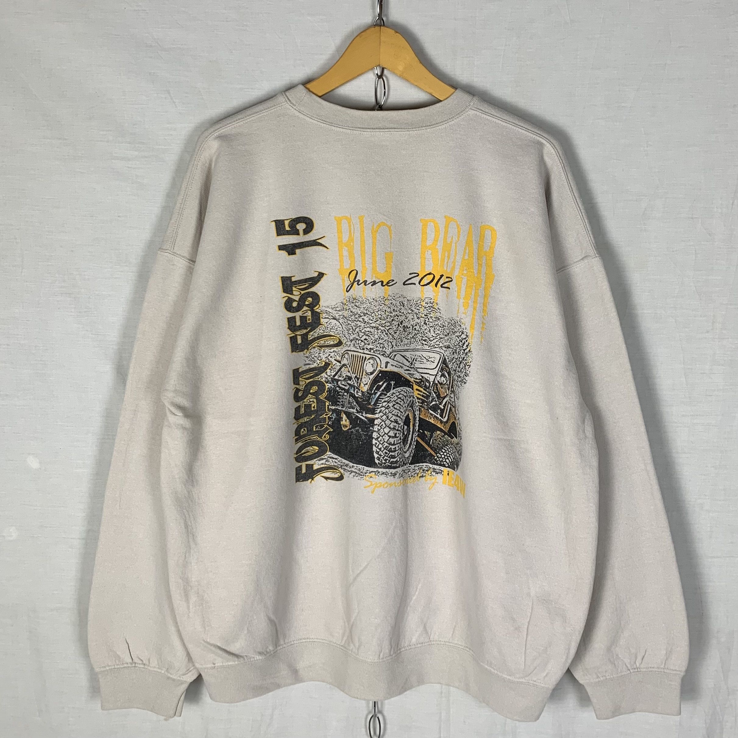 Vintage Vintage Big Bear Forest Fest 2015 IE4W Sweatshirt Crewneck Size US XL / EU 56 / 4 - 1 Thumbnail