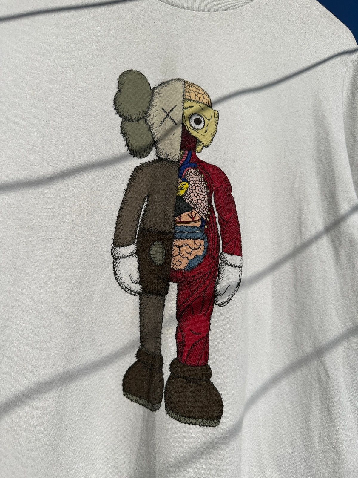 Kaws × Uniqlo Vintage Uniqlo x Kaws x Sesame Street White T-Shirt Size US M / EU 48-50 / 2 - 5 Thumbnail