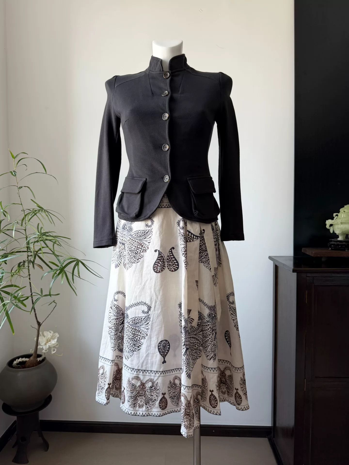 See by Chloe See by Chloe Moth Print Wrap Skirt Size 30" / US 8 / IT 44 - 1 Thumbnail