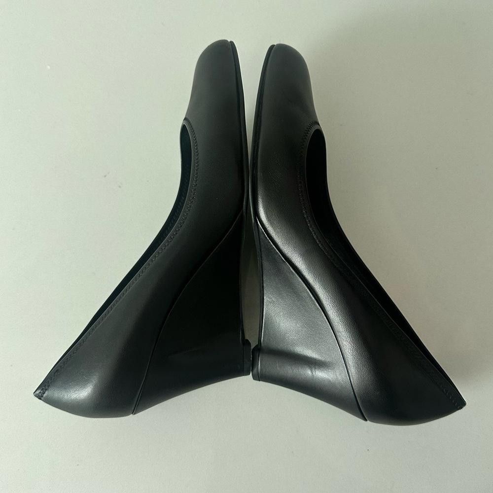 Salvatore Ferragamo Salvatore Ferragamo Fondente Black Wedge Pumps Leather 8.5 Size US 8.5 / IT 38.5 - 10 Thumbnail
