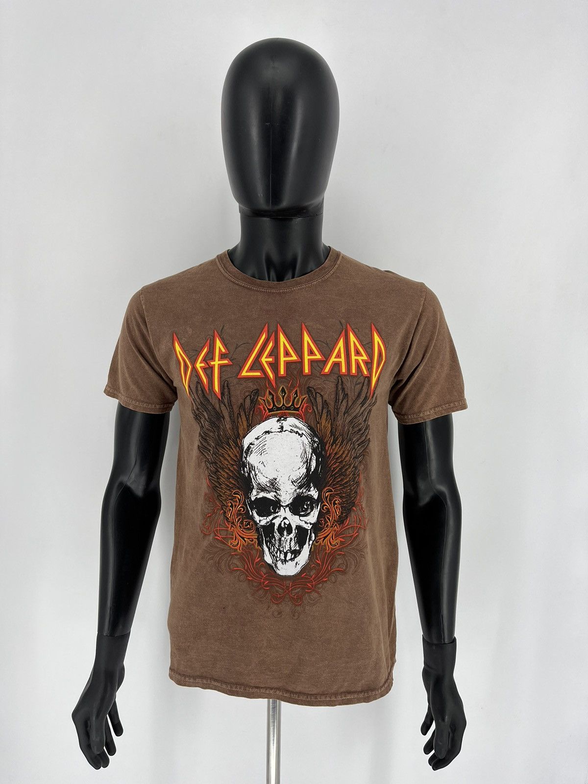 Band Tees × Vintage Vintage Y2K Def Leppard Band Tee Size S Faded Double Sided Size US S / EU 44-46 / 1 - 2 Thumbnail